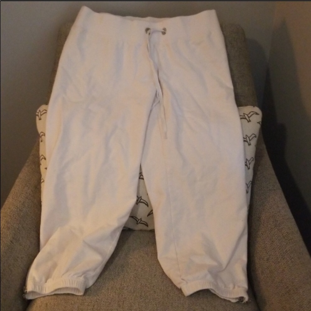 White Bebe outfit - Picture 3 of 5